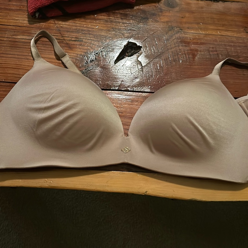 So obsessed by VS padded no wire